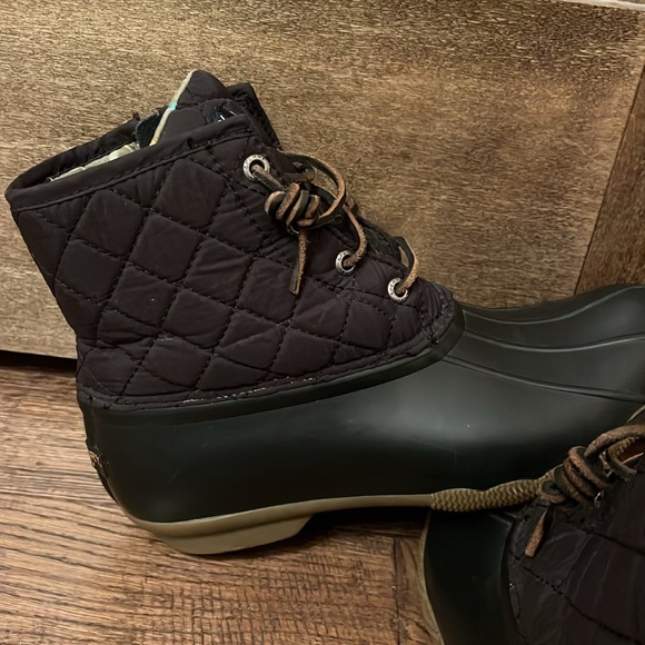 Women’s Black Sperry Boots - Picture 6 of 9